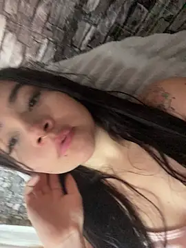 corallwells online show from February 24, 3:04 am