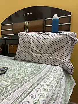 Snapshot of Wild_beast chatting on March 31, 9:43 am Wild beast online show from March 31, 9:43 am