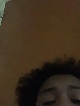 Snapshot of Dmannn300 chatting on April 9, 12:10 am Dmannn300 online show from April 9, 12:10 am