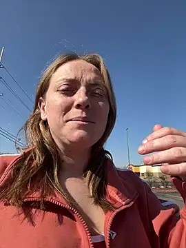 Snapshot of lezbean24 chatting on February 13, 5:53 pm lezbean24 online show from February 13, 5:53 pm