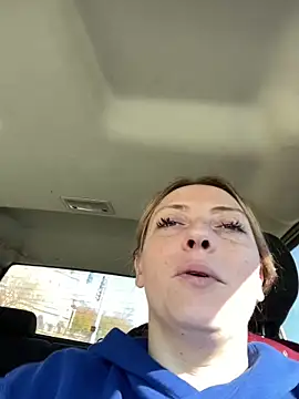 Snapshot of lezbean24 chatting on February 27, 7:47 pm lezbean24 online show from February 27, 7:47 pm