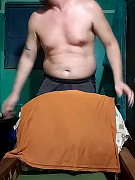 Snapshot of Cris29_84 chatting on April 2, 6:22 am Cris29 84 online show from April 2, 6:22 am