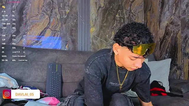 Daviid laidd online show from May 6, 8:03 pm