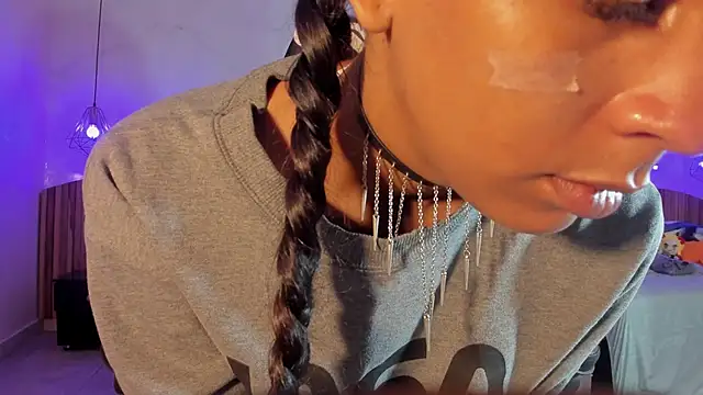 IamNayuta online show from November 17, 7:41 pm