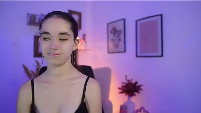 Snapshot of Gia_Paige18 chatting on November 13, 3:33 pm Gia Paige18 online show from November 13, 3:33 pm