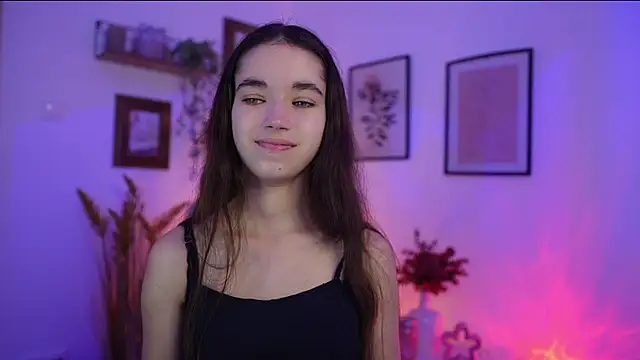 Snapshot of Gia_Paige18 chatting on November 14, 2:05 pm Gia Paige18 online show from November 14, 2:05 pm