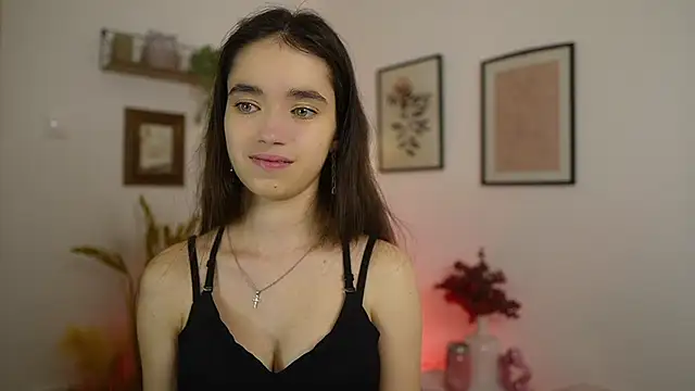 Snapshot of Gia_Paige18 chatting on February 18, 7:21 pm Gia Paige18 online show from February 18, 7:21 pm