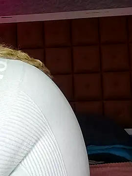 ELLA KELLY online show from October 22, 11:54 am