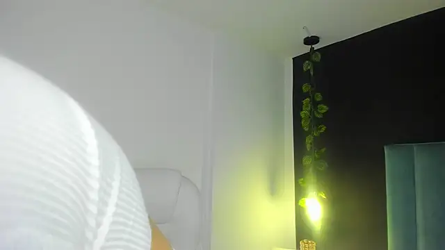 HarleyQueen Robbie online show from December 15, 4:26 pm