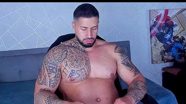 Snapshot of Cristian_Walker chatting on April 16, 11:22 am Cristian Walker online show from April 16, 11:22 am