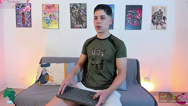 jonathanjoestar  online show from November 12, 9:14 pm