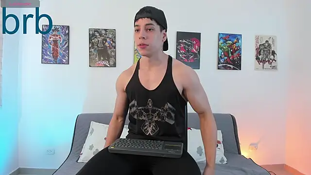 jonathanjoestar  online show from May 7, 10:15 pm