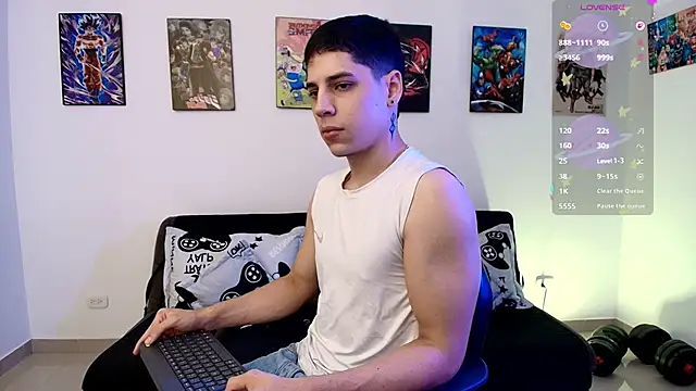jonathanjoestar  online show from May 17, 11:23 pm