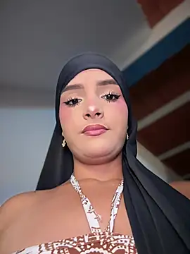 lalilamassu1 online show from February 25, 10:30 pm