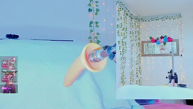 Tiffanny Love  online show from October 1, 9:15 am