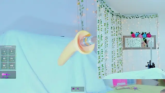 Tiffanny Love  online show from October 31, 9:10 am