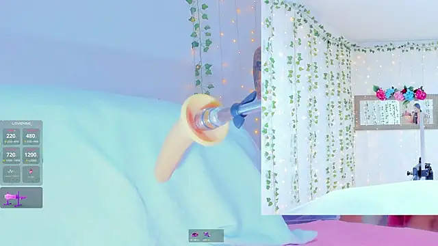 Tiffanny Love  online show from November 1, 3:52 am