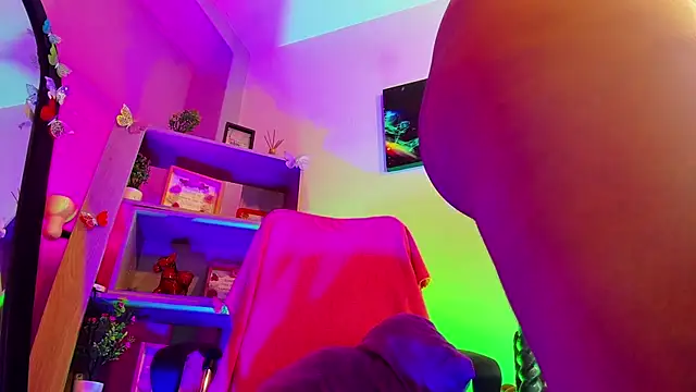 kuromi69 online show from September 28, 3:56 am