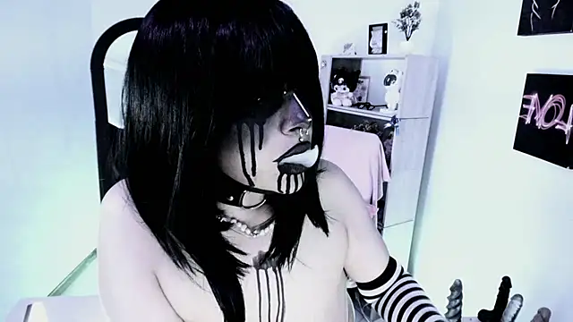kuromi69 online show from April 26, 9:29 am
