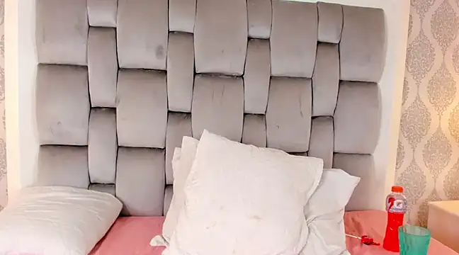 Snapshot of Sara__Williams chatting on February 3, 6:56 am Sara  Williams online show from February 3, 6:56 am