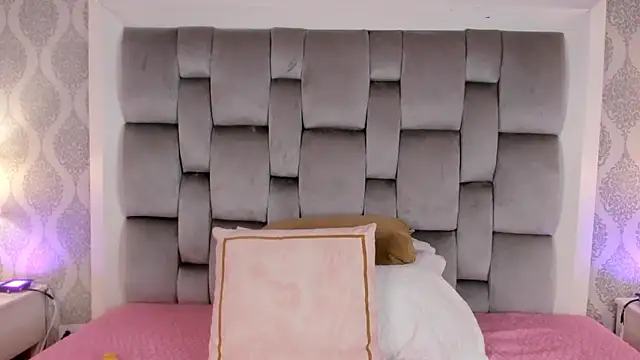 Snapshot of Sara__Williams chatting on February 21, 3:34 am Sara  Williams online show from February 21, 3:34 am