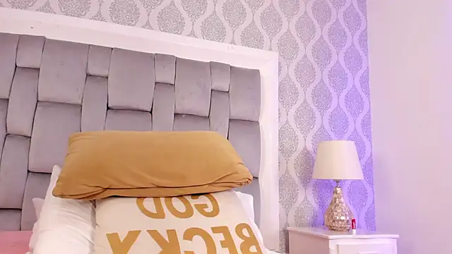 Snapshot of Sara__Williams chatting on March 21, 4:06 am Sara  Williams online show from March 21, 4:06 am