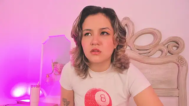 Sara  Williams online show from November 23, 4:01 am