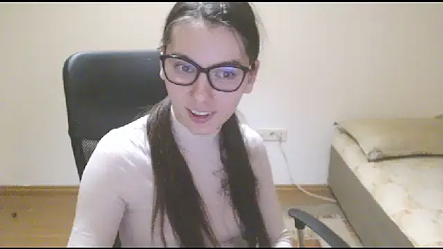 Snapshot of CuteJollie4U chatting on March 21, 9:12 pm CuteJollie4U online show from March 21, 9:12 pm