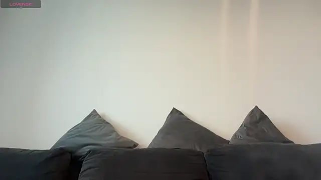 Snapshot of FoxyZen chatting on February 11, 2:24 pm FoxyZen online show from February 11, 2:24 pm
