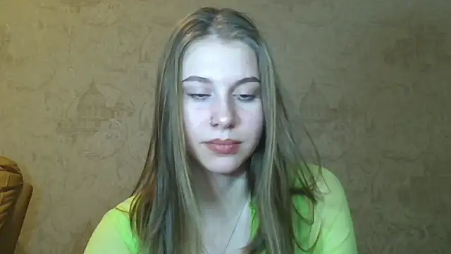 Snapshot of KirraLiam chatting on February 7, 4:03 pm KirraLiam online show from February 7, 4:03 pm
