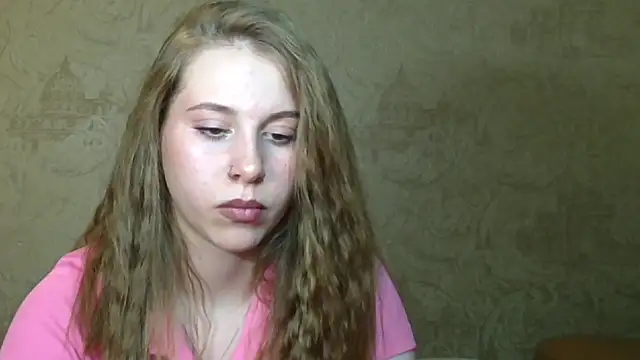Snapshot of KirraLiam chatting on February 14, 4:31 pm KirraLiam online show from February 14, 4:31 pm