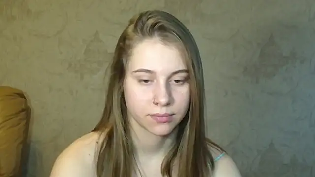 Snapshot of KirraLiam chatting on March 1, 3:05 pm KirraLiam online show from March 1, 3:05 pm