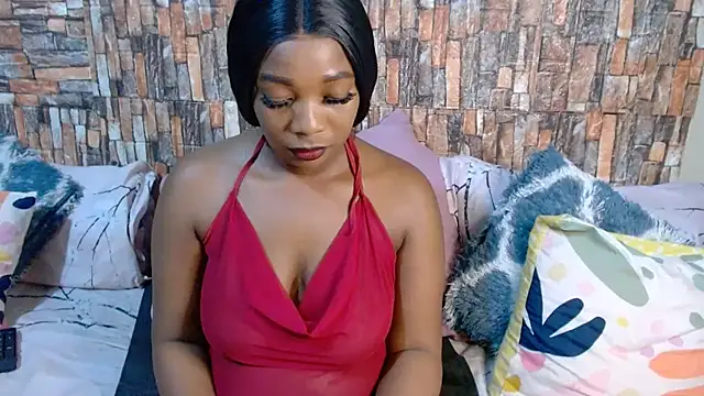 Snapshot of Foxy_African chatting on March 3, 3:01 am Foxy African online show from March 3, 3:01 am