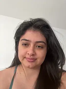 Stephania 18 online show from January 8, 12:05 pm