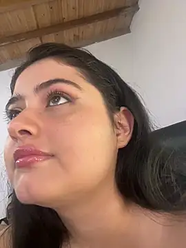 Stephania 18 online show from January 13, 6:57 pm