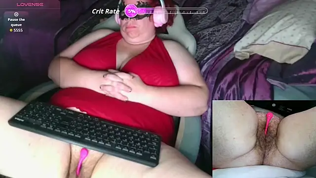 Snapshot of BBW-Ginger chatting on November 12, 12:55 am BBW-Ginger online show from November 12, 12:55 am