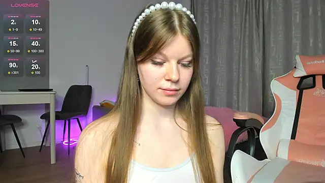  eva queen online show from December 13, 1:55 pm