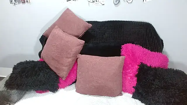 Snapshot of _SamanthaDoll_ chatting on February 25, 10:58 am SamanthaDoll online show from February 25, 10:58 am