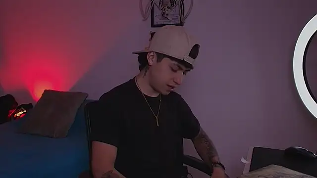 Ares Dickson online show from September 20, 6:53 pm