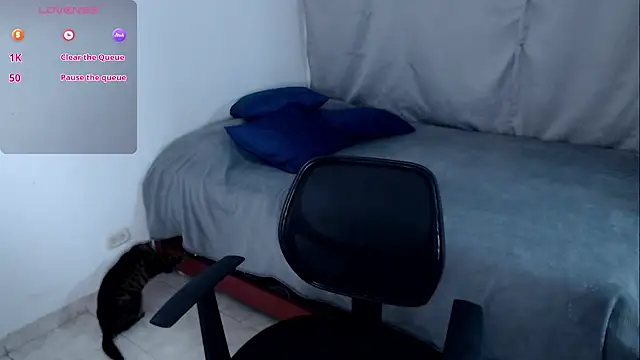 vanne summer  online show from March 13, 12:17 am