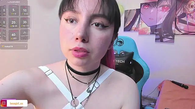 Snapshot of Julieta_cott chatting on March 4, 10:38 pm Julieta cott online show from March 4, 10:38 pm