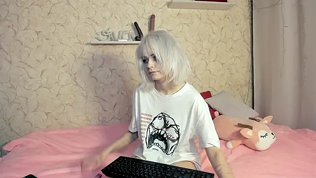 Snapshot of kritolisa chatting on March 5, 7:27 am kritolisa online show from March 5, 7:27 am