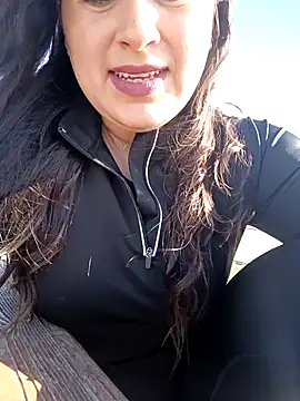 Snapshot of GatitaXD27 chatting on February 3, 12:57 pm GatitaXD27 online show from February 3, 12:57 pm