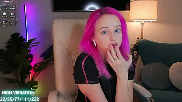 Selena Lily online show from March 14, 7:12 pm