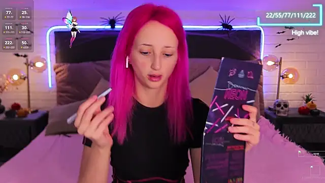 Selena Lily online show from October 27, 7:01 am