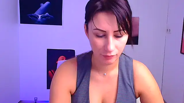 Snapshot of Loren_Moa chatting on January 18, 11:11 am Loren Moa online show from January 18, 11:11 am