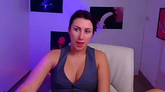 Snapshot of Loren_Moa chatting on January 21, 10:19 am Loren Moa online show from January 21, 10:19 am
