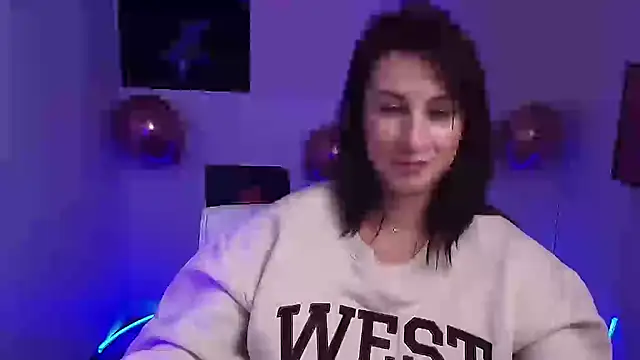 Snapshot of Loren_Moa chatting on February 12, 4:11 pm Loren Moa online show from February 12, 4:11 pm