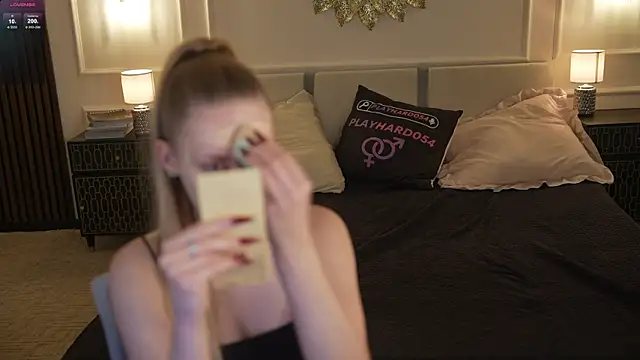 Linda054 online show from October 26, 12:11 pm