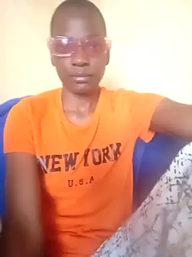 barehunny online show from May 16, 9:28 am